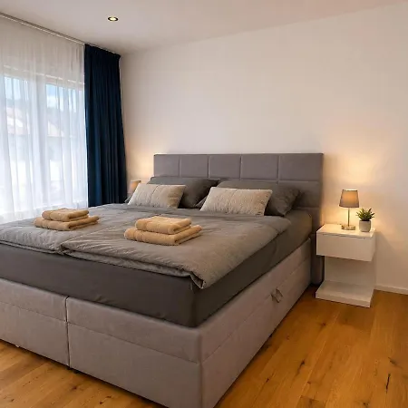 Luxus Mit Albpanorama 120 M2 - 6 Gaeste * Bissingen an der Teck